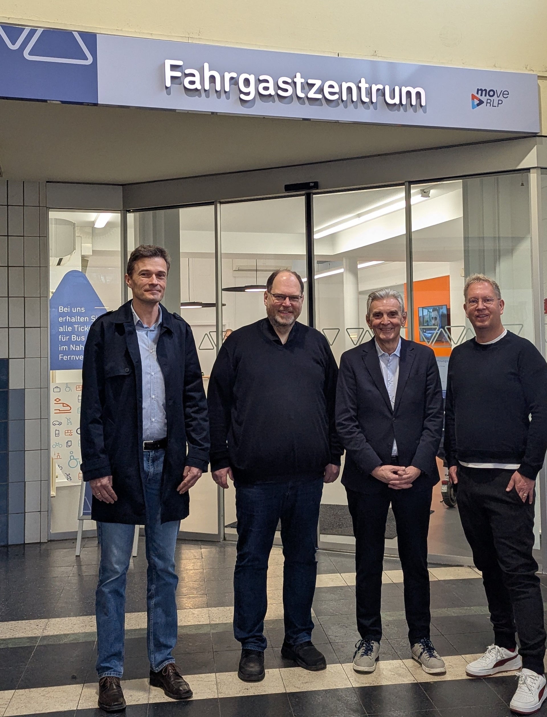 Aufnahme vor dem Fahrgastzentrum in Andernach